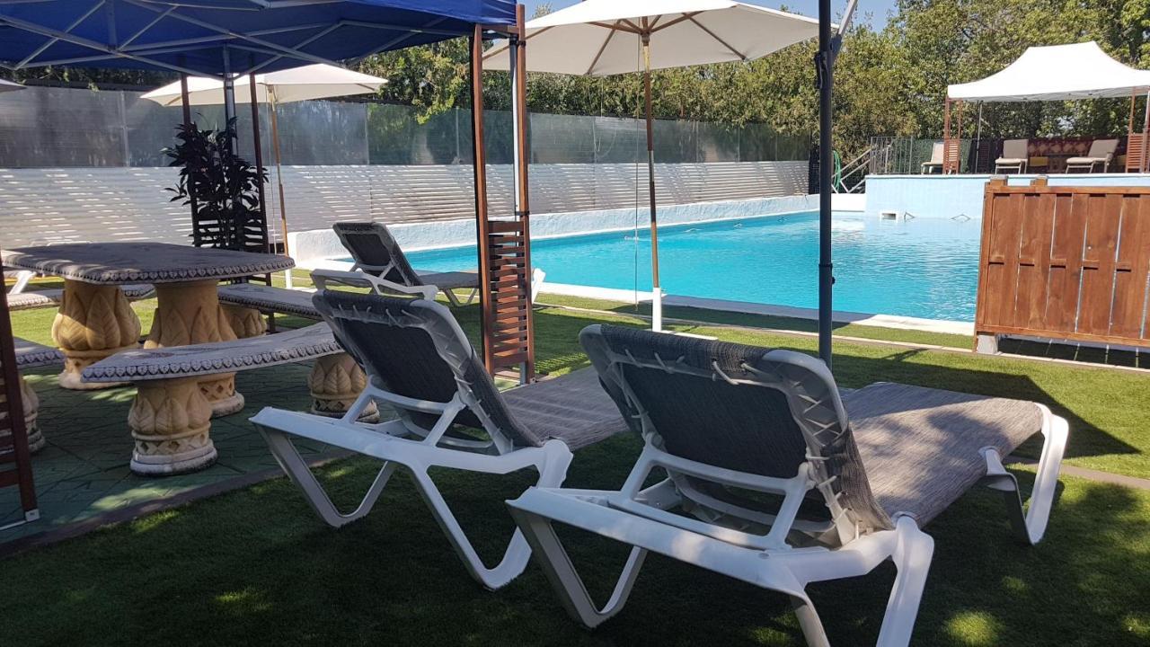 Cortijo San Jose Villa Sevilla Exteriör bild