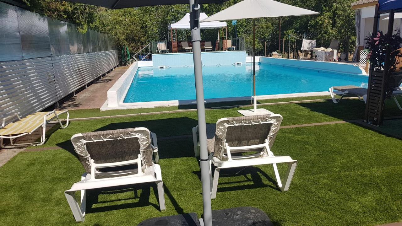 Cortijo San Jose Villa Sevilla Exteriör bild