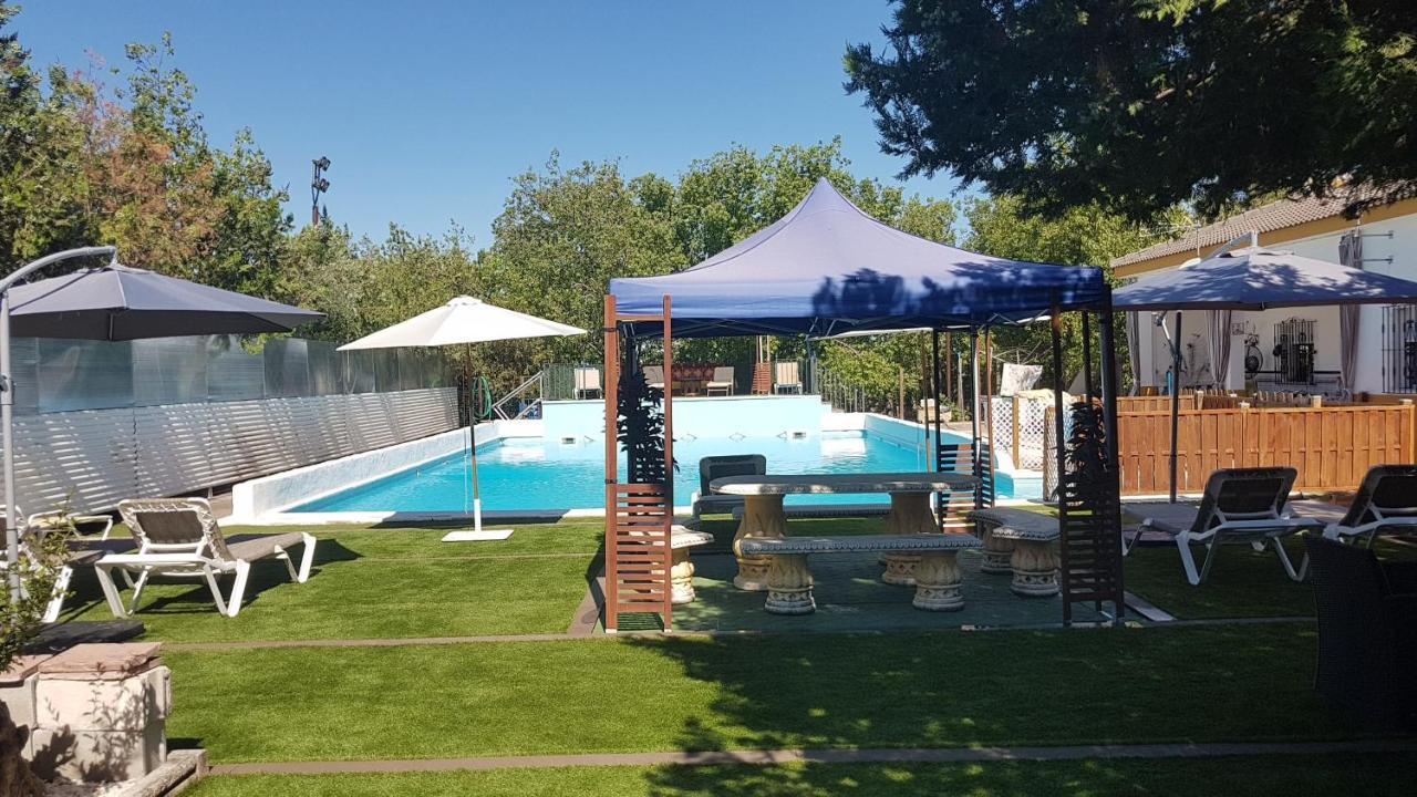 Cortijo San Jose Villa Sevilla Exteriör bild